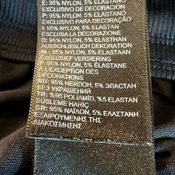 The North Face Women’s Black Athletic Capri Pants Size Small - Picture 3 of 11